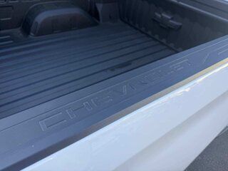 2026 Chevrolet Silverado T1 MY26i 1500 LTZ Premium Pickup Crew Cab W/Tech Pack Polar White Tricoat