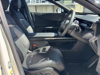 2026 Mazda CX-6E GR E35 GT Crystal White Pearl / Jet Blac 1 Speed Reduction Gear Wagon