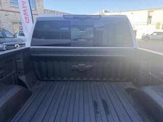 2026 Chevrolet Silverado T1 MY26i 1500 LTZ Premium Pickup Crew Cab W/Tech Pack Polar White Tricoat