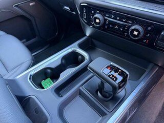 2026 Chevrolet Silverado T1 MY26i 1500 LTZ Premium Pickup Crew Cab W/Tech Pack Polar White Tricoat