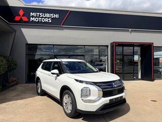 2026 Mitsubishi Outlander ZM ES 2WD White Wagon.