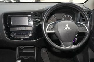 2014 Mitsubishi Outlander ZJ MY14.5 ES 2WD Black 6 Speed Constant Variable Wagon