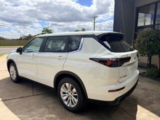 2026 Mitsubishi Outlander ZM ES 2WD White Wagon.