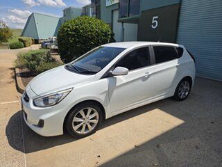2017 Hyundai Accent RB4 MY17 Active White 6 Speed CVT Auto Sequential Hatchback.