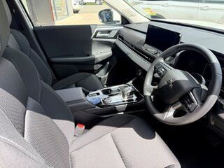 2026 Mitsubishi Outlander ZM ES 2WD White Wagon.