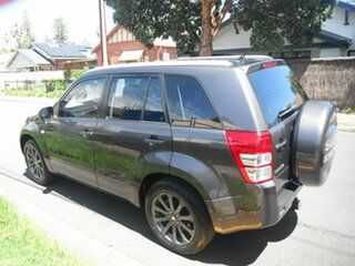2016 Suzuki Grand Vitara JB MY15 Navigator (4x2) Grey 5 Speed Manual Wagon.