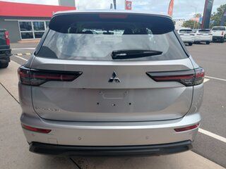 2026 Mitsubishi Outlander ZM MY26 ES 2WD Sterling Silver 8 Speed Constant Variable Wagon.