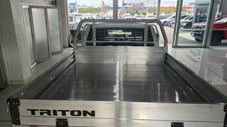 2026 Mitsubishi Triton MV MY26 GLX Club Cab 4X4 White 6 Speed Sports Automatic Cab Chassis