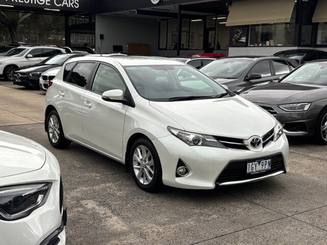 Used Toyota Corolla ZRE182R Ascent Sport Balwyn, 2015 Toyota Corolla ZRE182R Ascent Sport White 6 Speed Manual Hatchback