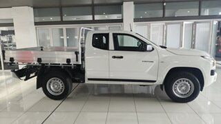 2026 Mitsubishi Triton MV MY26 GLX Club Cab 4X4 White 6 Speed Sports Automatic Cab Chassis.