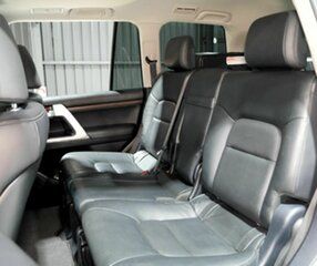2017 Toyota Landcruiser VDJ200R VX White 6 Speed Sports Automatic Wagon