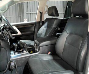2017 Toyota Landcruiser VDJ200R VX White 6 Speed Sports Automatic Wagon