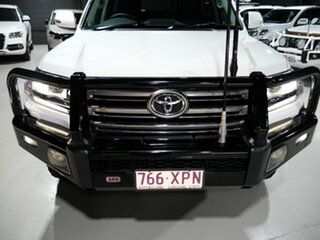 2017 Toyota Landcruiser VDJ200R VX White 6 Speed Sports Automatic Wagon